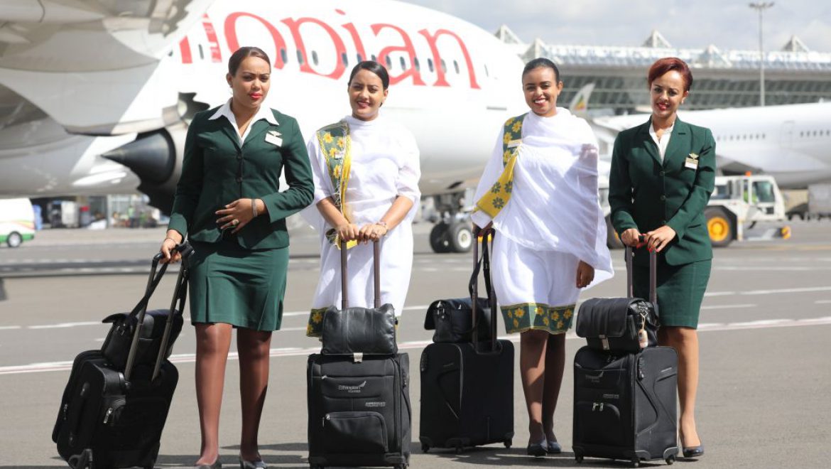 Tripulación aérea femenina de Ethiopian Airlines. Foto de Yah Ethiopian Airlines celebrará su 75 aniversario en abril de 2021