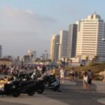 יאיר לפיד הורס את התיירות הנכנסת למדינת ישראל