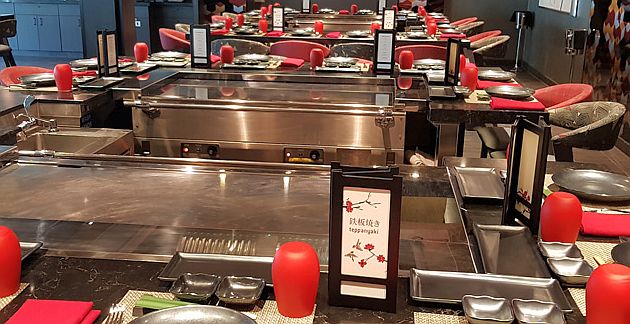 TEPPANYAKI – מסעדה יפנית ייחודית בעיצובה המרשים ובמנות המבטיחות התנסות קולינרית יוצאת דופן. צילום עוזי בכר