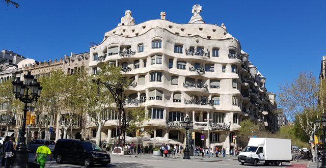 קאסה באליו (Casa Batllò) – יצירה נפלאה של גאודי . צילום עוזי בכר
