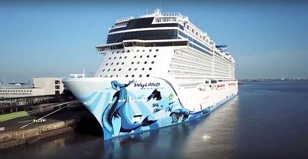 האנייה נורוויג'ן בליס ( NCL BLISS) עוגנת בנמל ברמרהאפן גרמניה. צילום יוטיוב