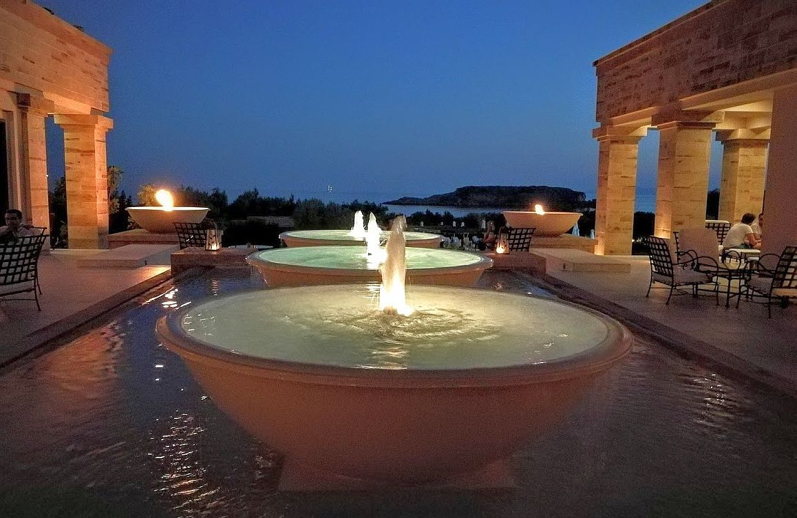 מלון Grecotel חמישה כוכבים בכף סוניון, דרומית-מזרחית לאתונה. מלונות יוקרה מהווים כ-20.5% ממלונות יוון. צילום עירית רוזנבלום