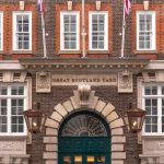 חדש בלונדון: מטה הסקוטלנד יארד לשעבר נהפך למלון פאר