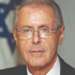 "מרכינים ראש ומודיעים בתחושת צער עמוקה על פטירתו של יעקב גנות"