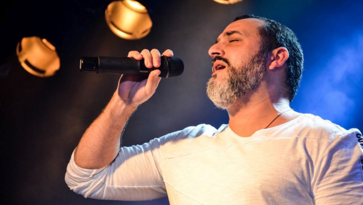 קובי אפללו יופיע בפסטיבל במופע של תפילות וניגונים מבית אבא. צילום רגב גל הושק פסטיבל אילת למוסיקה קאמרית