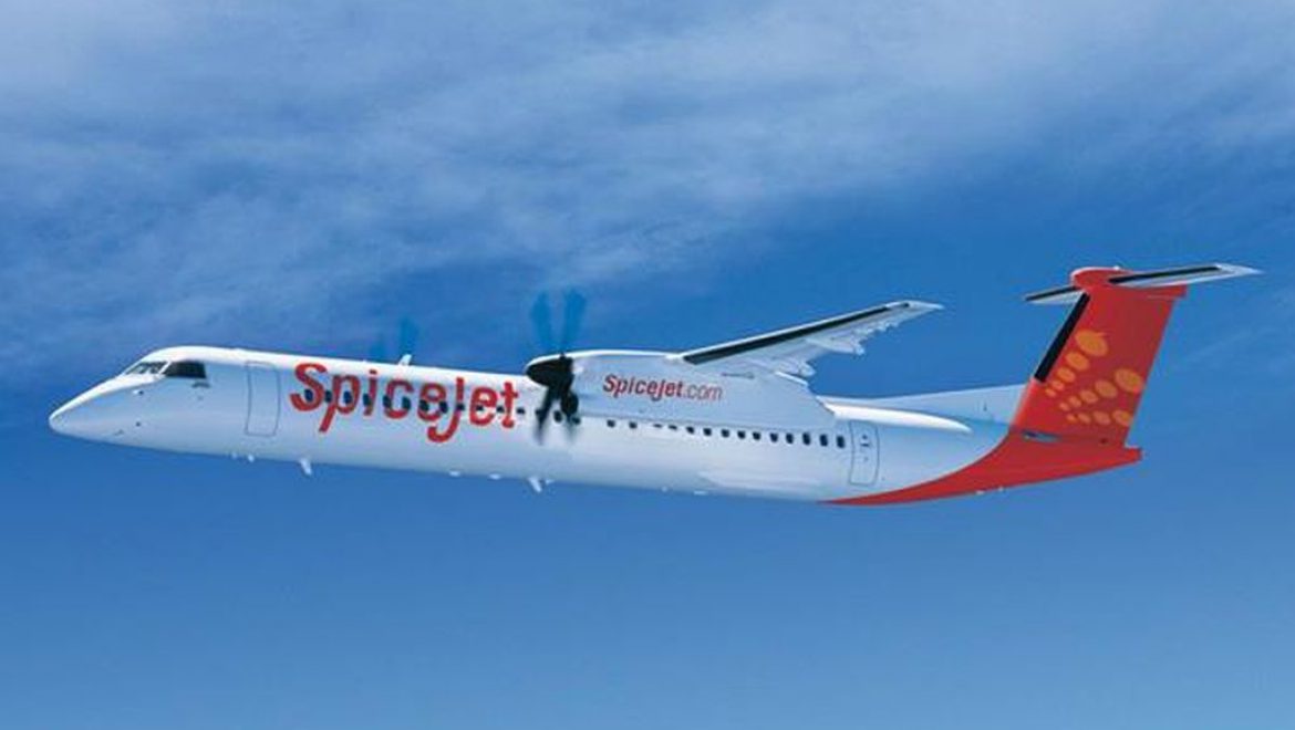 מטוס בומברדייה Q400 בן 90 מושבים לספייסג'ט. צילום יח בומברדייה מוסרת את המטוס Q400 הראשון עם 90 מושבים