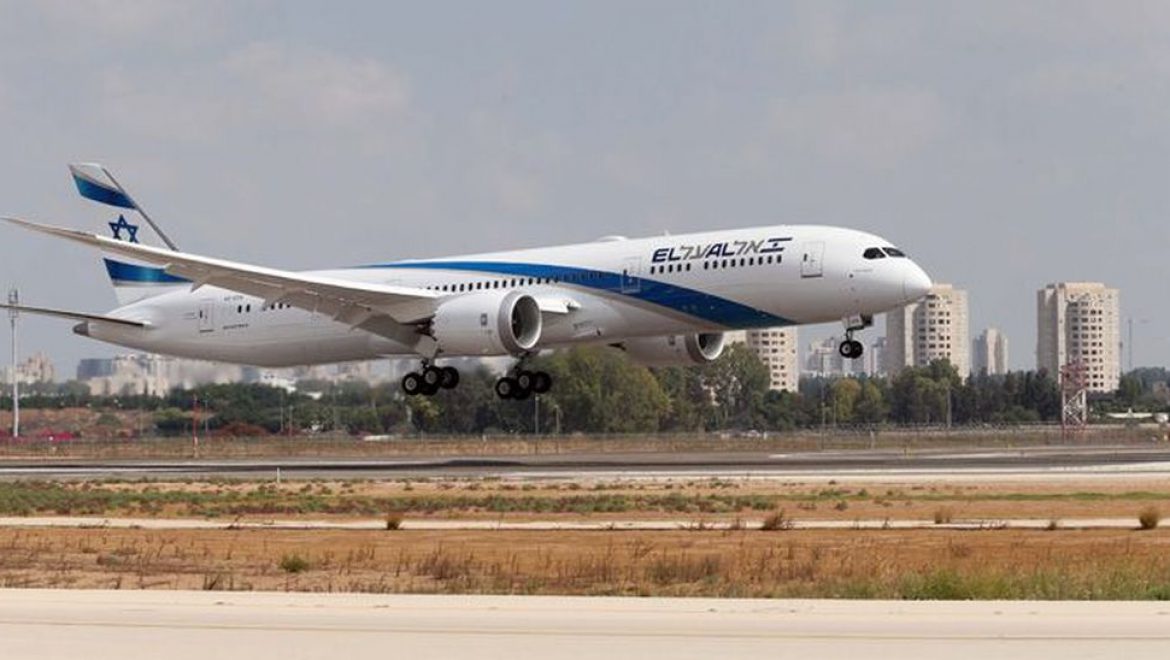 מטוס הדרימליינר 787 של אל על. משדרגת את צי המטוסים. צילום סיון פרג מטוס 787 דרימליינר חמישי של אל על נחת בנתב”ג