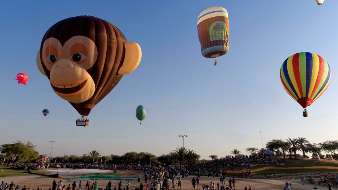 פסטיבל כדורים פורחים, שיכסו את שמי צפון הנגב. צילום תמרה כהן פסטיבל כדורים פורחים בינלאומי בצפון הנגב