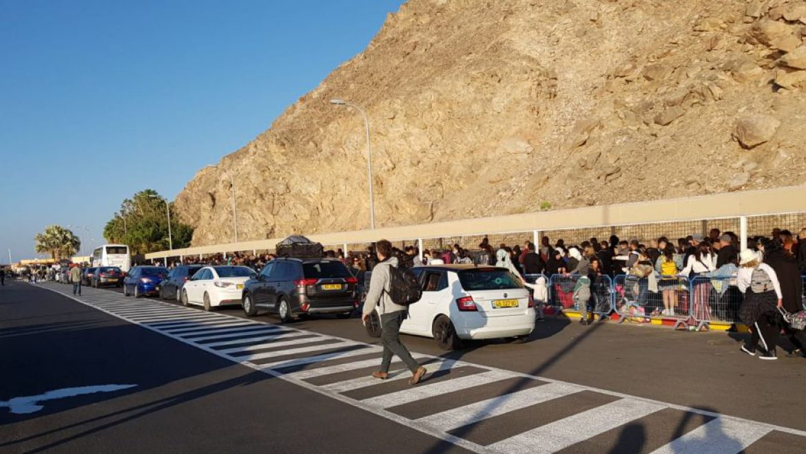 חוזרים מסיני בתום חופשת הפסח. צילום דוברות רש ירדו מצריימה: קרוב ל-110,000 ישראלים וזרים חוזרים לישראל