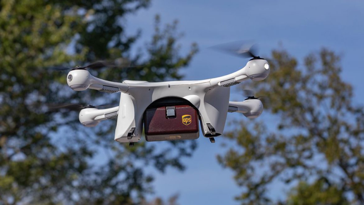 מטוס ללא טייס של UPS נושא מטען של Matternet. היעד: לעבור מרפואה לתחומים נוספים. צילום UPS UPS קיבלה אישור להטסת מל”טים על ידי החברה-הבת Flight Forward
