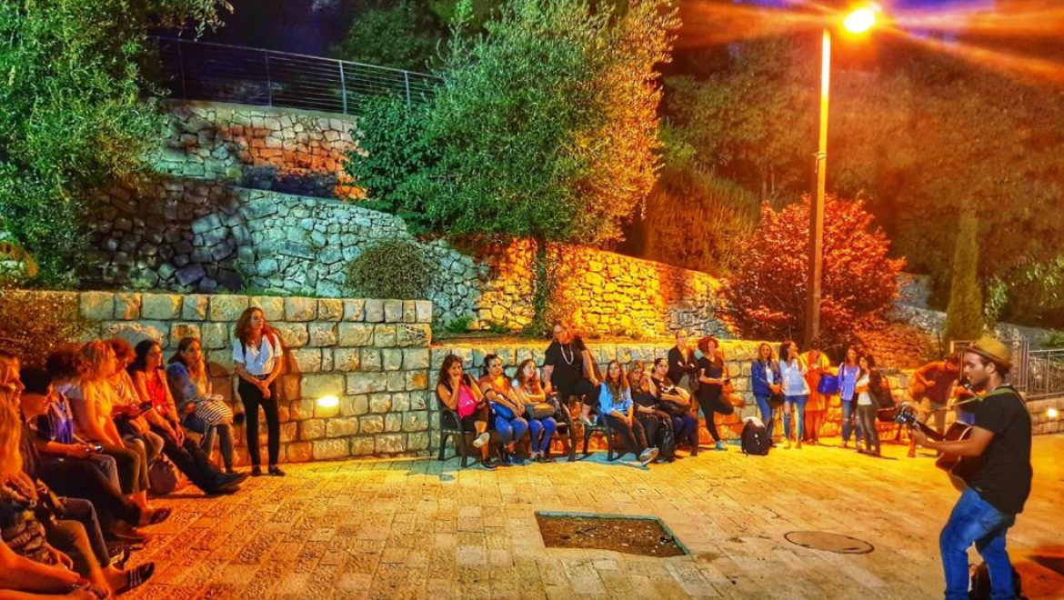 מוצע מגוון סיורי סליחות מודרכים ברחבי העיר העתיקה של צפת. צילום רוח צפת ביום חמישי: פסטיבל “סליחות בסמטאות” בצפת