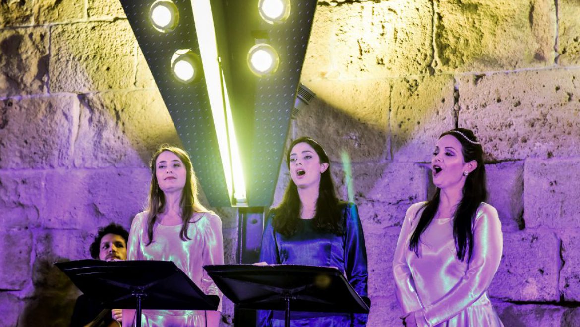 המופע פניני האופרה באולמות האבירים בעכו העתיקה. בכל יום שלישי בחודשי החורף. צילום מירו מדיה מבארוק ועד ביורק: גם בעכו התוכן הוא המלך