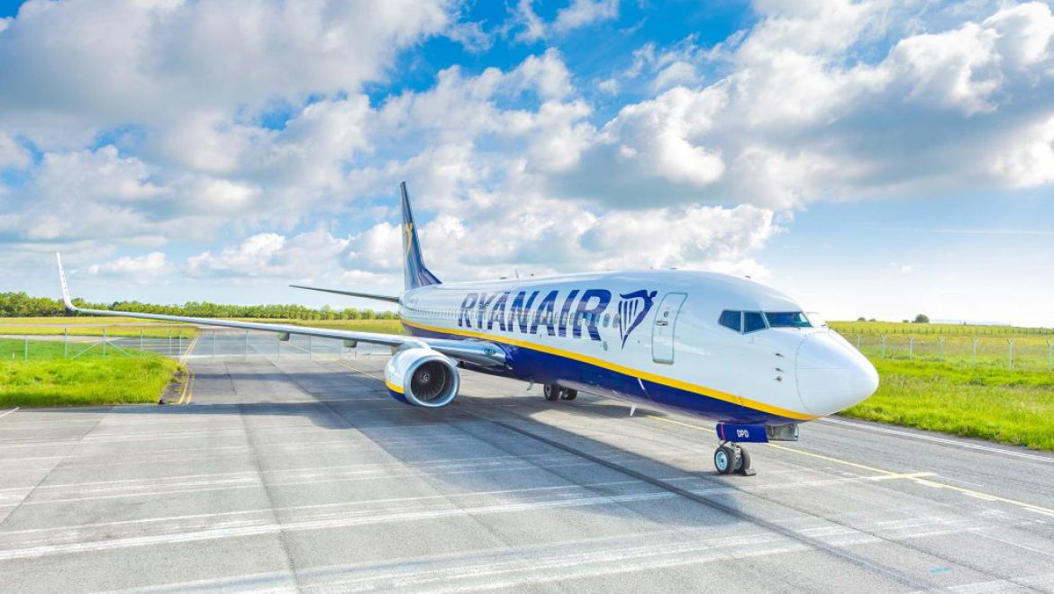 מטוס ריינאייר. השוק נעשה ריכוזי יותר. צילום Ryanair ריינאייר: 93% מהטיסות נחתו במועד באוגוסט