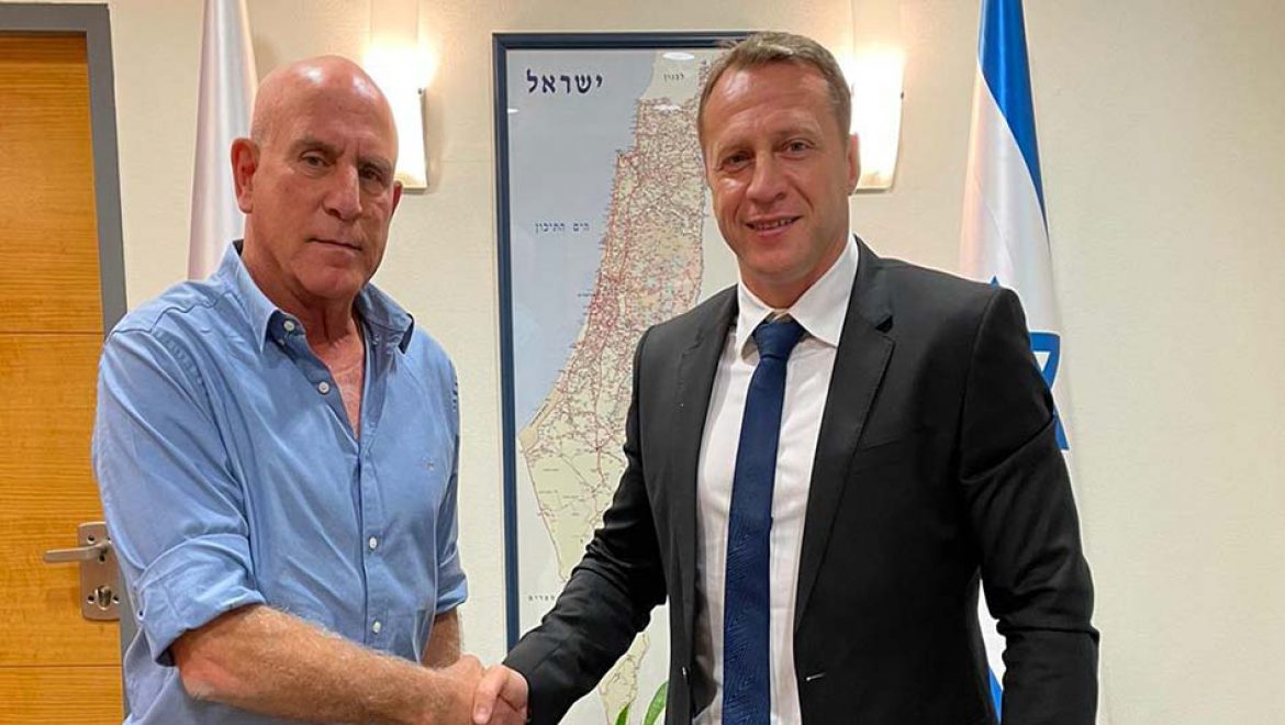 "אני פונה אליכם בבקשה לתקצב מחדש את לימודי התיירות באקדמיה"