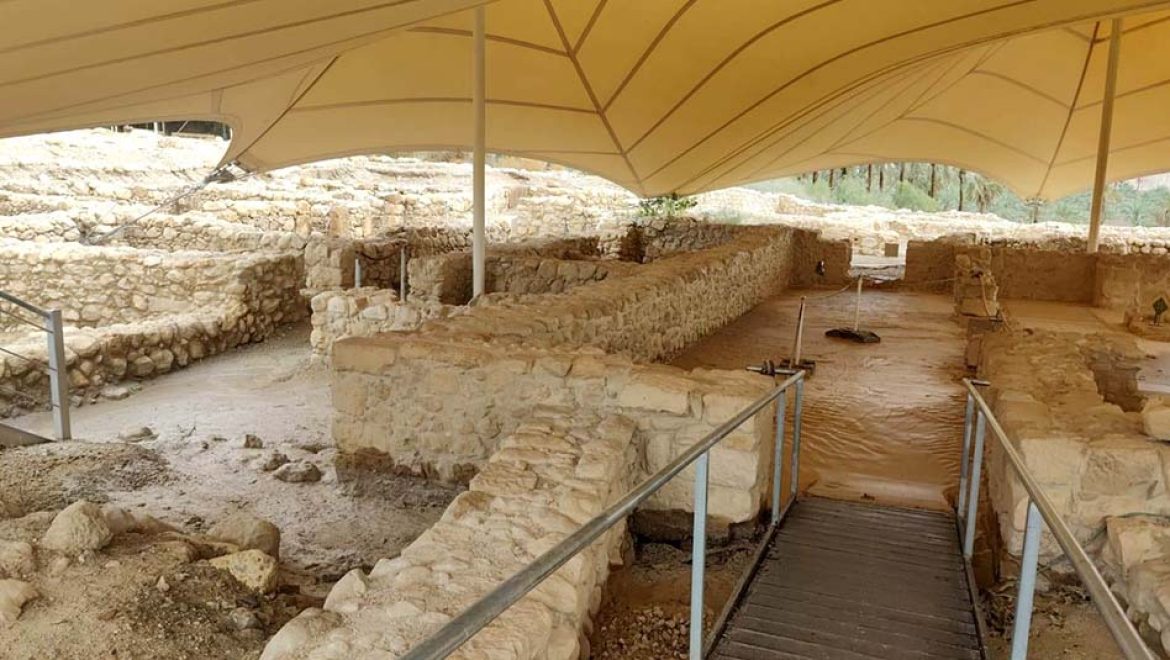 בית הכנסת העתיק בשמורת עין גדי הוצף במים. צילום רובי מיאל, רט למטיילים: שמורת הטבע עין גדי סגורה בשל נזקי השטפון