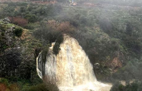 למרות השבת הגשומה יצאו רבבות לטייל במרחבי הארץ