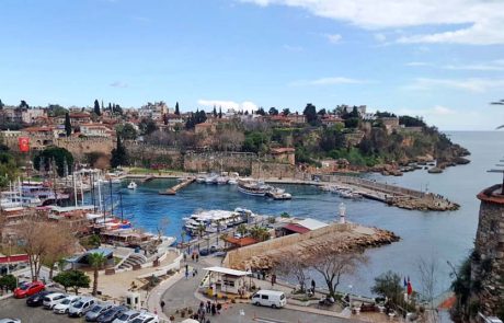 אנטליה ברביירה הטוּרְקִית המרהיבה: מ"הכל כלול" לתיירות אֶקְסְלוּסִיבִית