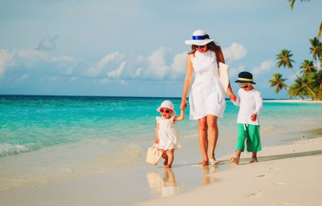 מחקר חדש חושף את יעדי החוף הטובים ביותר למשפחות