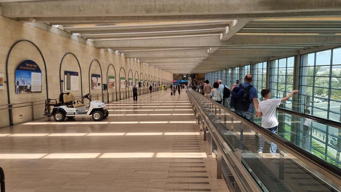 נוסעים יוצאים בנתב תעבורת נוסעים בינלאומית בנתב"ג: ירידה בתחילת השבוע