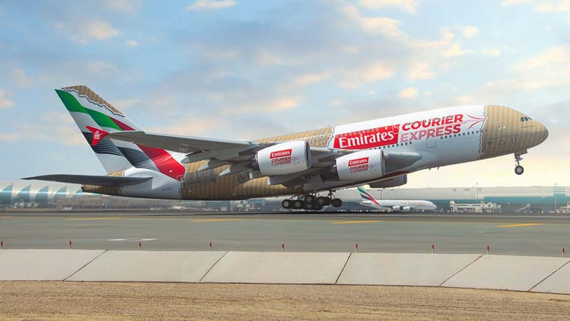 מטוס A380 של חברת אמירייטס בעיצוב חבילת משלוח. צילום Emirates משלוח אקספרס מיוחד ? רק כשזה מגיע ב-A380 של אמירייטס