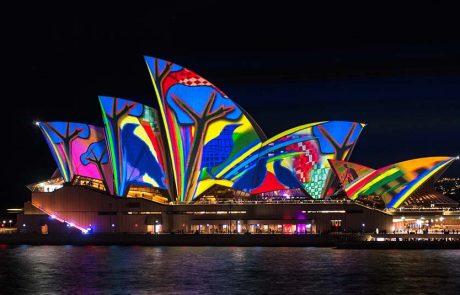 סידני חולמת באורות: פסטיבל Vivid Sydney 2025 יצא לדרך