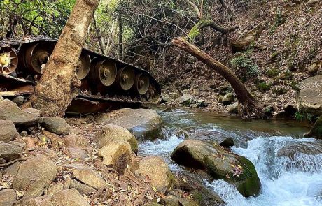 בשורה למטיילים: נפתח מסלול טיול הטנק הסורי ההפוך בבניאס