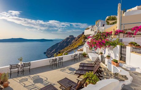 תעשיית התיירות של יוון שוברת שיאים בעשרת החודשים של השנה