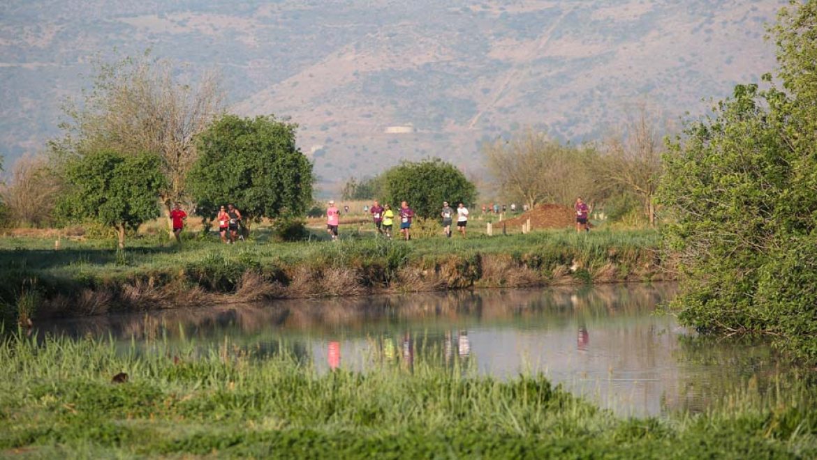מרוץ העגור 2025: עשור של ריצה בין העגורים בעמק החולה