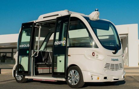 רכבים אוטונומיים בפיילוט ראשון מסוגו בנמל התעופה קנדי ניו יורק