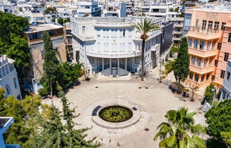 פעילויות בכיכר ביאליק והקרנת וידיאו ארט כתמיכה במשפחות החטופים
