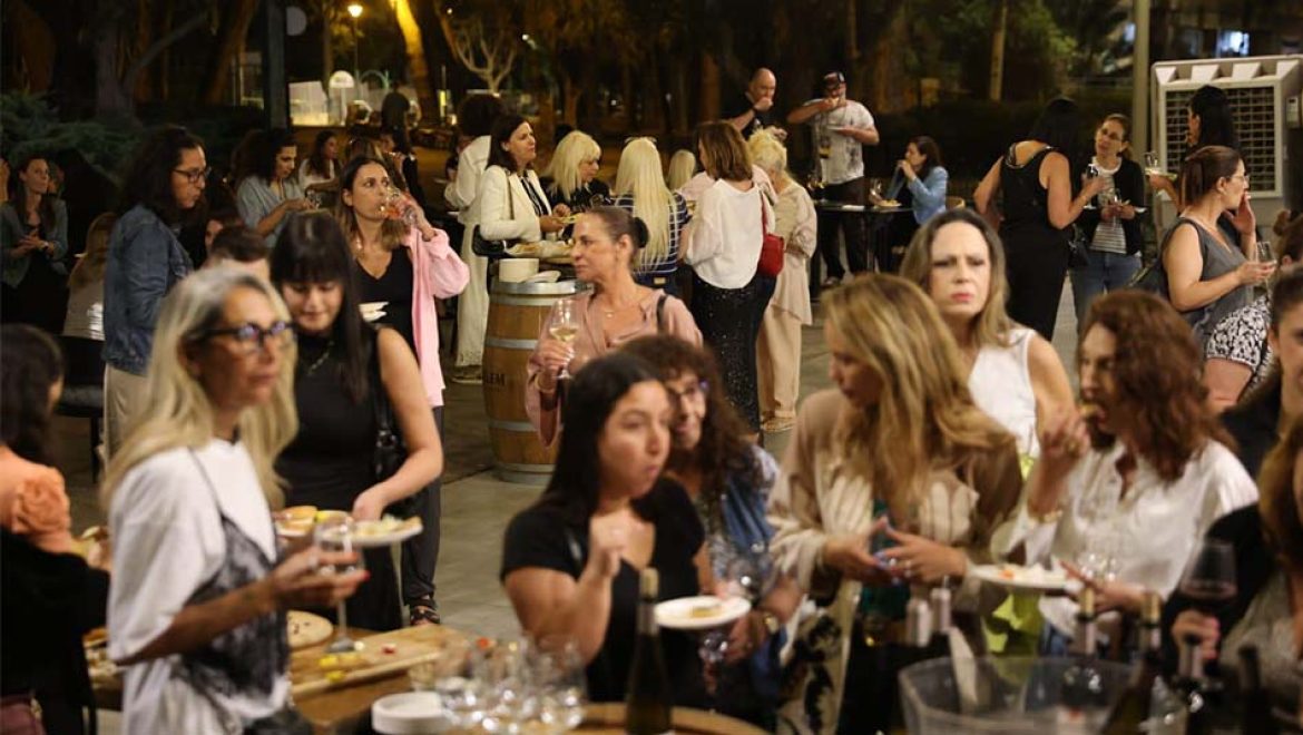 שבוע האופנה בפתח תקווה. צילום באדיבות דובורת עיריית פתח תקווה שבוע האופנה של פתח תקווה 2025: כשהחיים עולים על המסלול
