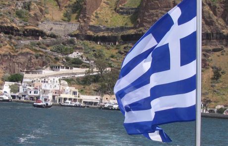 יוון מסירה את חובת הבידוד בבתי המלון מתיירים מאומתי קורונה