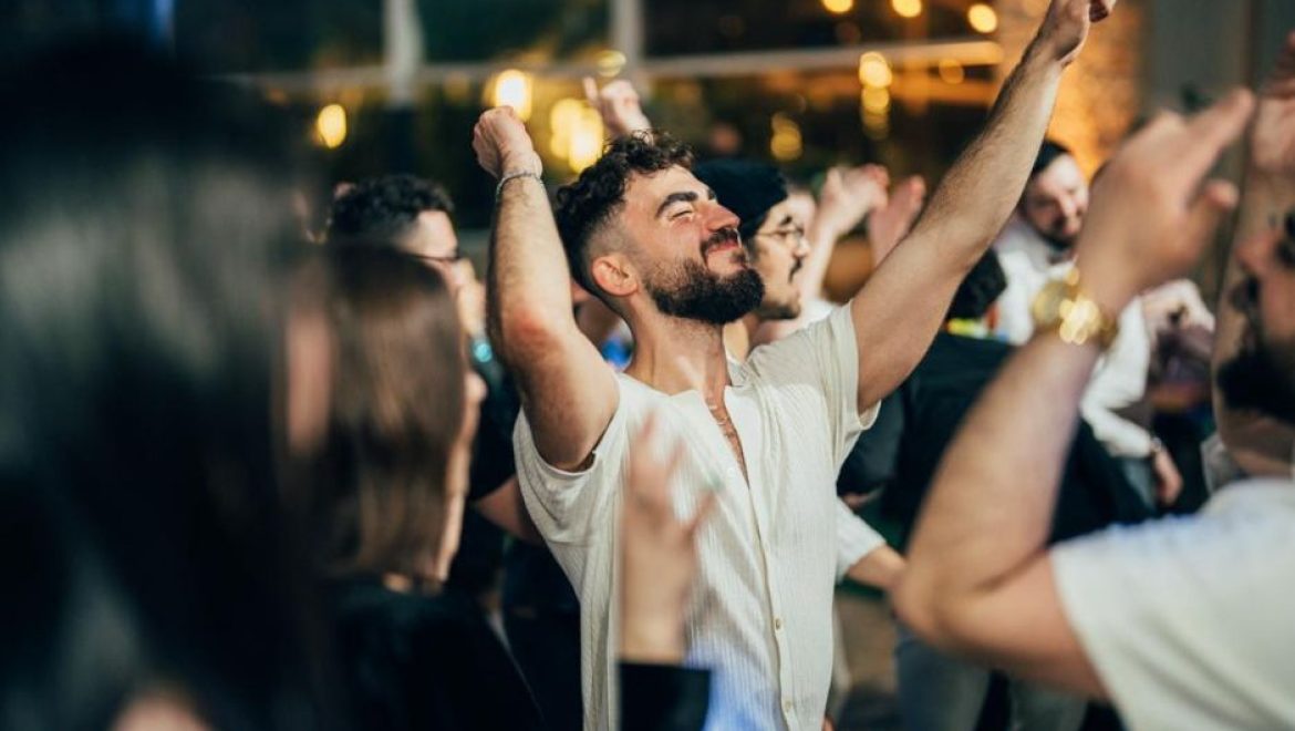 ליאור חוגג את החיים. צילום מאלבום משפחתי (יח "אור לליאור": פסטיבל אוכל, מוזיקה ואלכוהול בבאר שבע