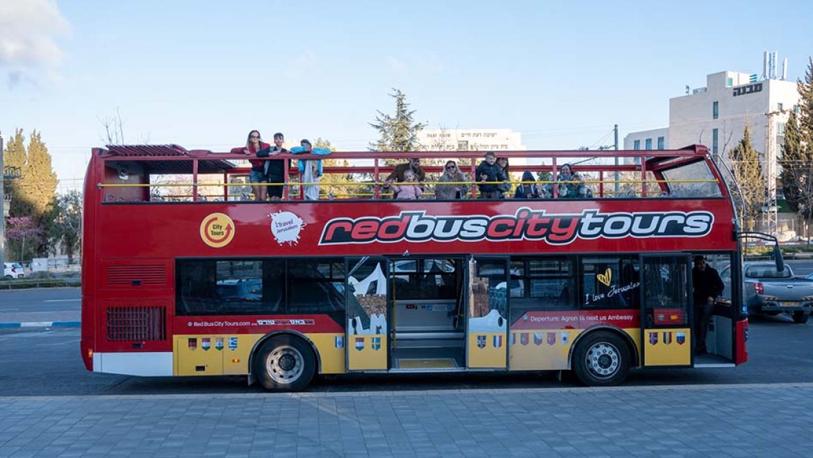 האוטובוס האדום מגיע לירושלים, כמו בבירות תבל ובערים הגדולות בעולם