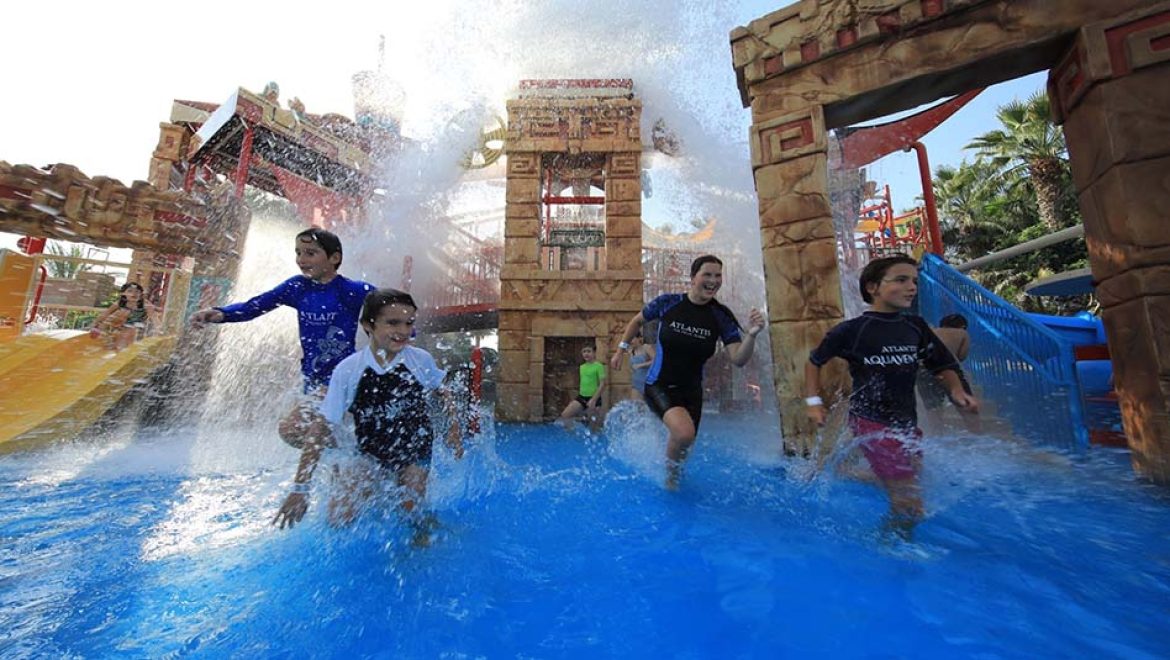 פארק המים אקווה-ונצ'ר מזמין אנשים עם צרכים מיוחדים ליהנות מיום כיף