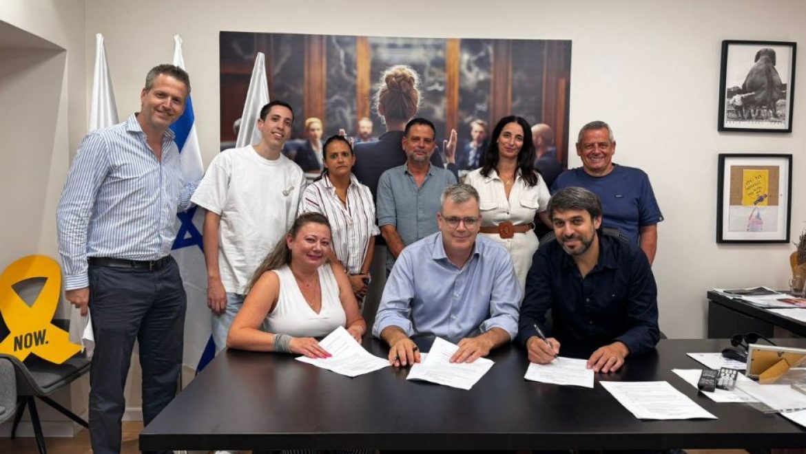 נחתם הסכם קיבוצי חדש לדיילים בארקיע. צילום יח היסטוריה בארקיע: הסכם קיבוצי חדש לדיילים עם העלאות שכר עד 25%