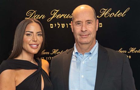 שרון גוברין אירח את הזמרת נסרין בהופעה חיה במלון דן ירושלים