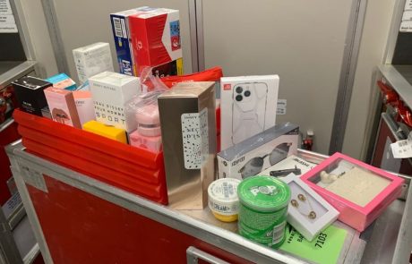 איבריה מחזירה את עגלת הדיוטי פרי בטיסות ארוכות בניגוד לחברות אחרות