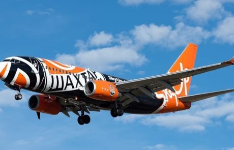 ארקיע חוכרת מטוס בואינג מדגם 737-700 של חברת SkyUp