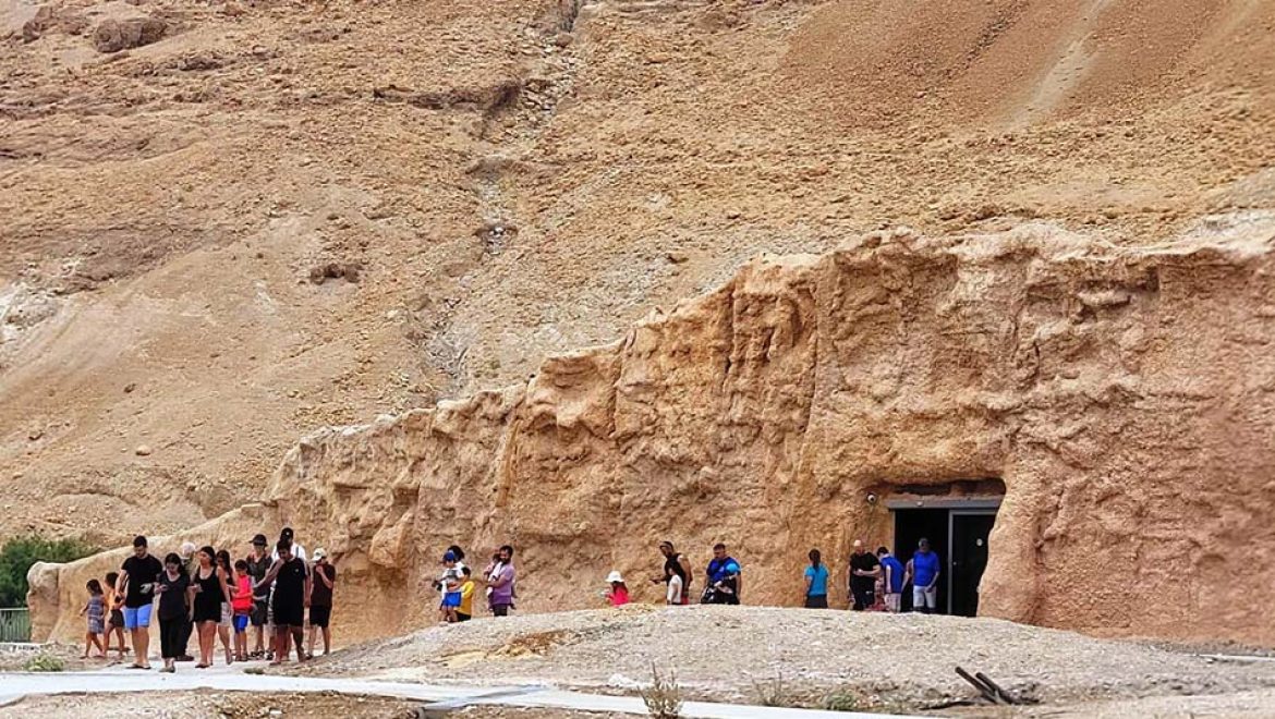 בשמורת טבע עינות צוקים. צילום רונית רוסו, רט מטיילים בשישי-שבת בשמורות הטבע ובגנים הלאומיים