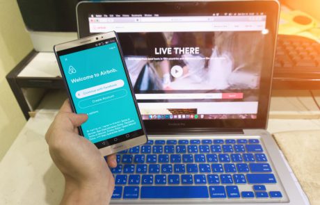 מעתה גם בעברית: Airbnb מנגישה את האתר והאפליקציה