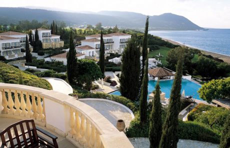 מלון אנאסה בקפריסין: הכי רחוק מזירת המועדונים של איה נפה