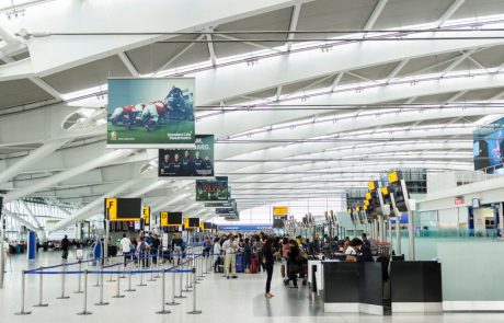 נמל התעופה לונדון הית’רו: “בוטלה חובת עטיית מסיכות”